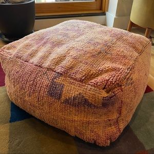 Moroccan Kilum boujaad pouf cover